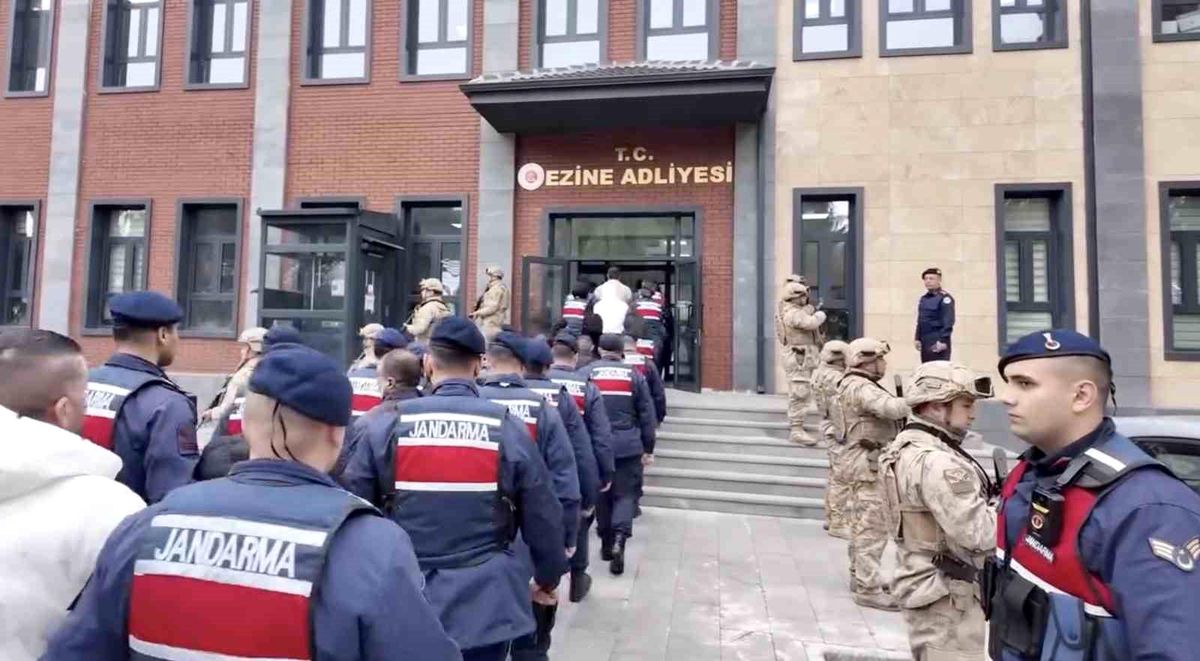 Çanakkale Ezine'de Dev Tefecilik Operasyonu: 19 Gözaltı, 2.8 Milyar TL’lik Malvarlığına El Konuldu