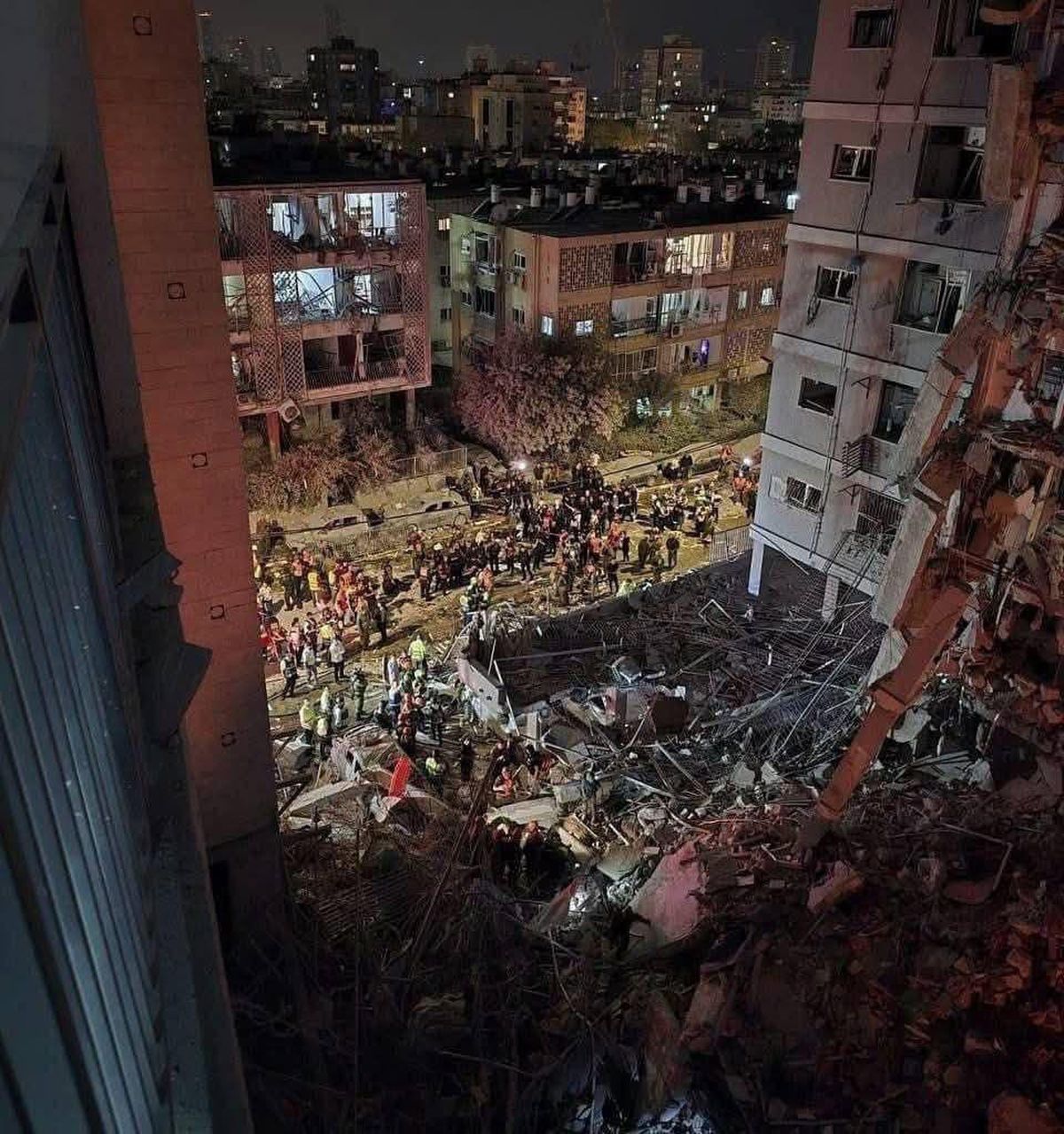 İsrail’in Arad Kenti İran Füzeleriyle Vuruldu: 6 Ölü, 100’den Fazla Yaralı