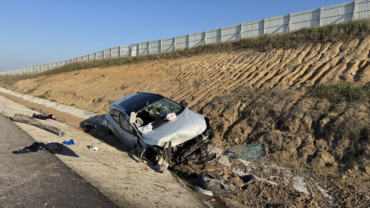 Edirne Havsa’da Otomobil Devrildi: 4 Kişi Yaralandı