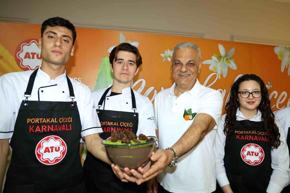 Adana ATÜ'den Portakal Çiçeği Karnavalı'na Özel  Bozkurt Tatlısı  Tanıtıldı