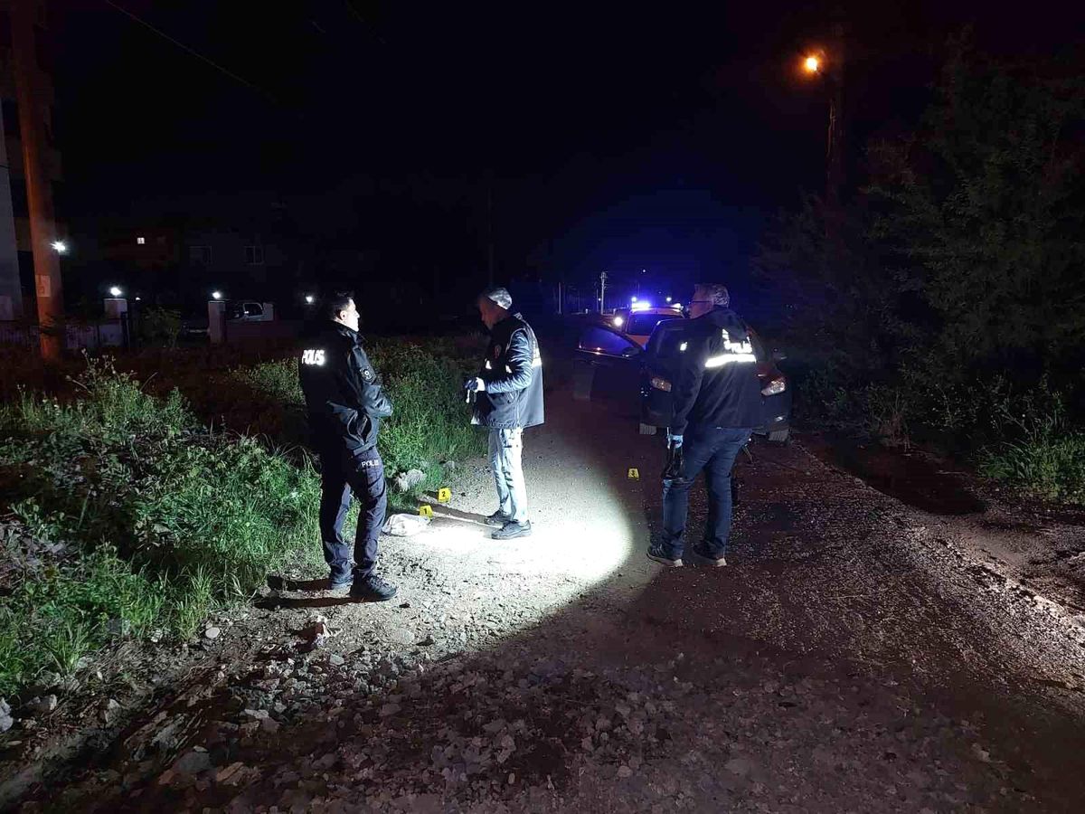 Hatay'da 24 Bin TL Tartışması Kanlı Bitti: İki Kardeş Silahlı Saldırıda Yaralandı