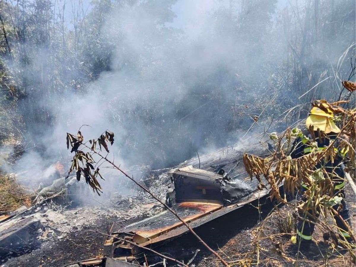 Filipinler’de Kargo Uçağı Düşüşü: 2 Pilot Hayatını Kaybetti