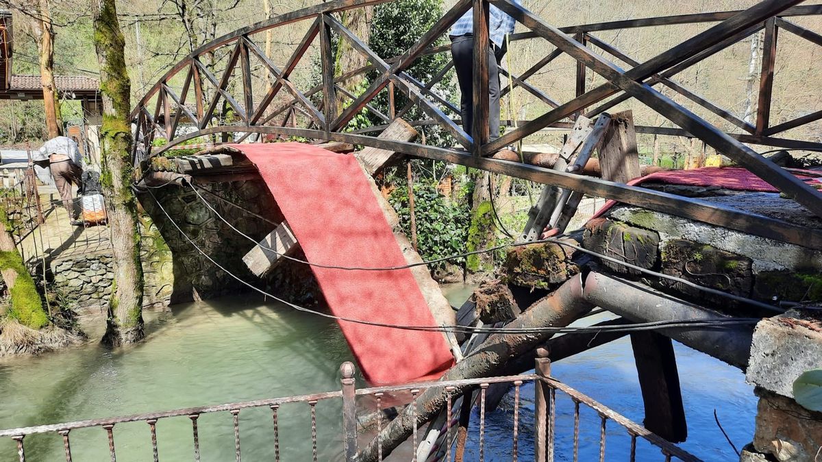 Sakarya Sapanca'da Asma Köprü Çöktü: 2 Kişi Dereye Düştü, Yaralılar Hastanede