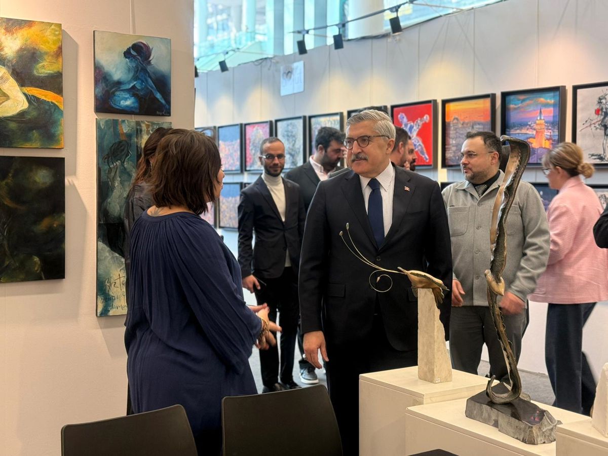 AK Parti Genel Başkan Yardımcısı Hüseyin Yayman’dan ArtAnkara Sanat Fuarı Ziyareti ve Sanata Destek Mesajı