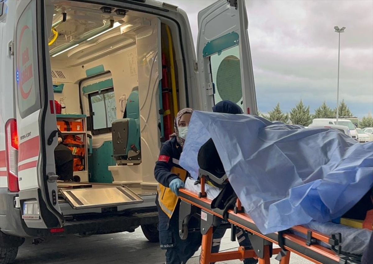 Aksaray'da Tur Otobüsü Devrildi: 19 Kişi Yaralandı