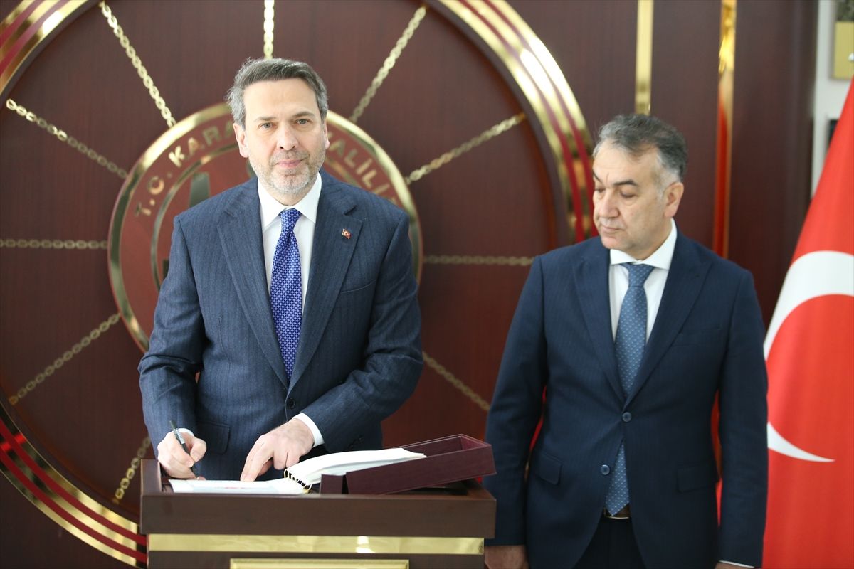 Alparslan Bayraktar: Enerjide Tam Bağımsızlık İçin Karabük ve KARDEMİR Kritik Öneme Sahip