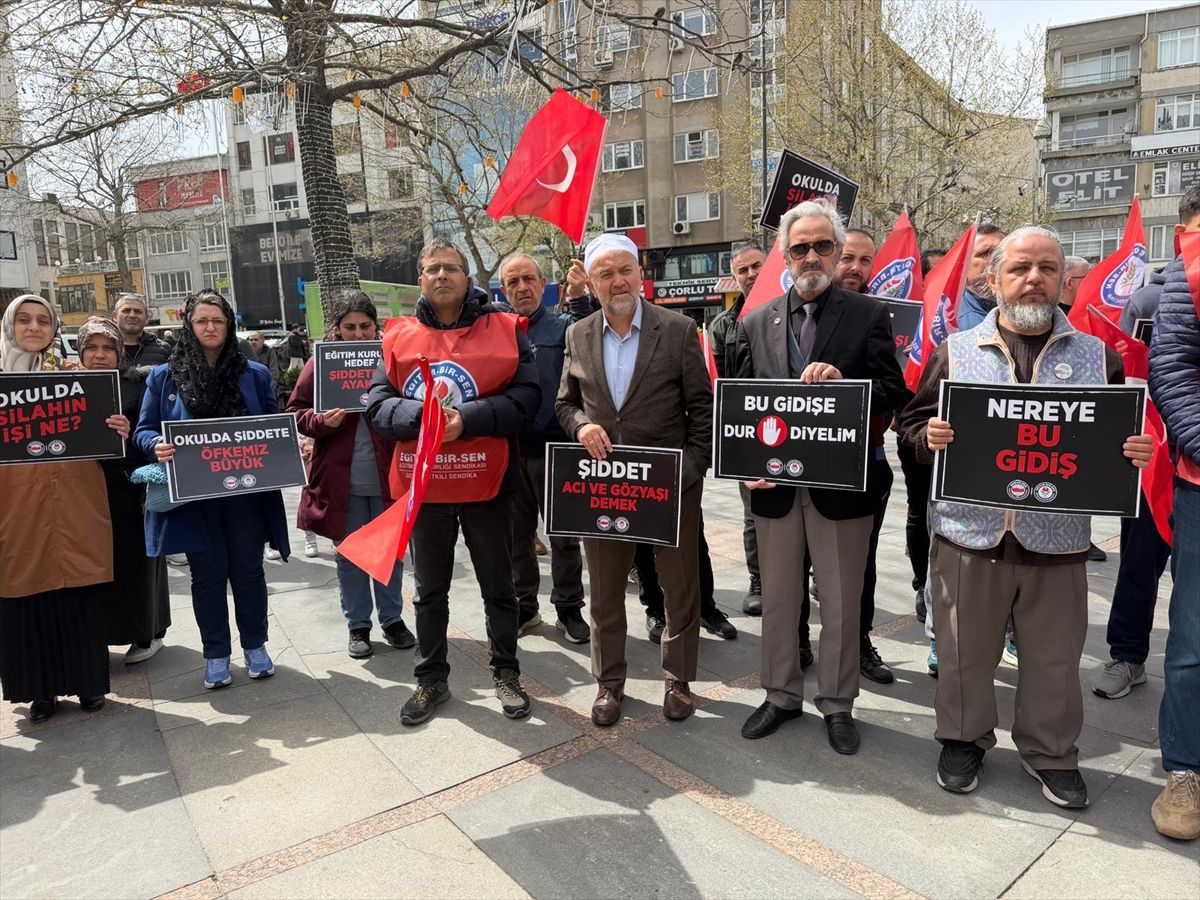 Tekirdağ Çorlu’da Eğitimcilerden Saldırılara Karşı Gıyabi Cenaze Namazı ve Basın Açıklaması