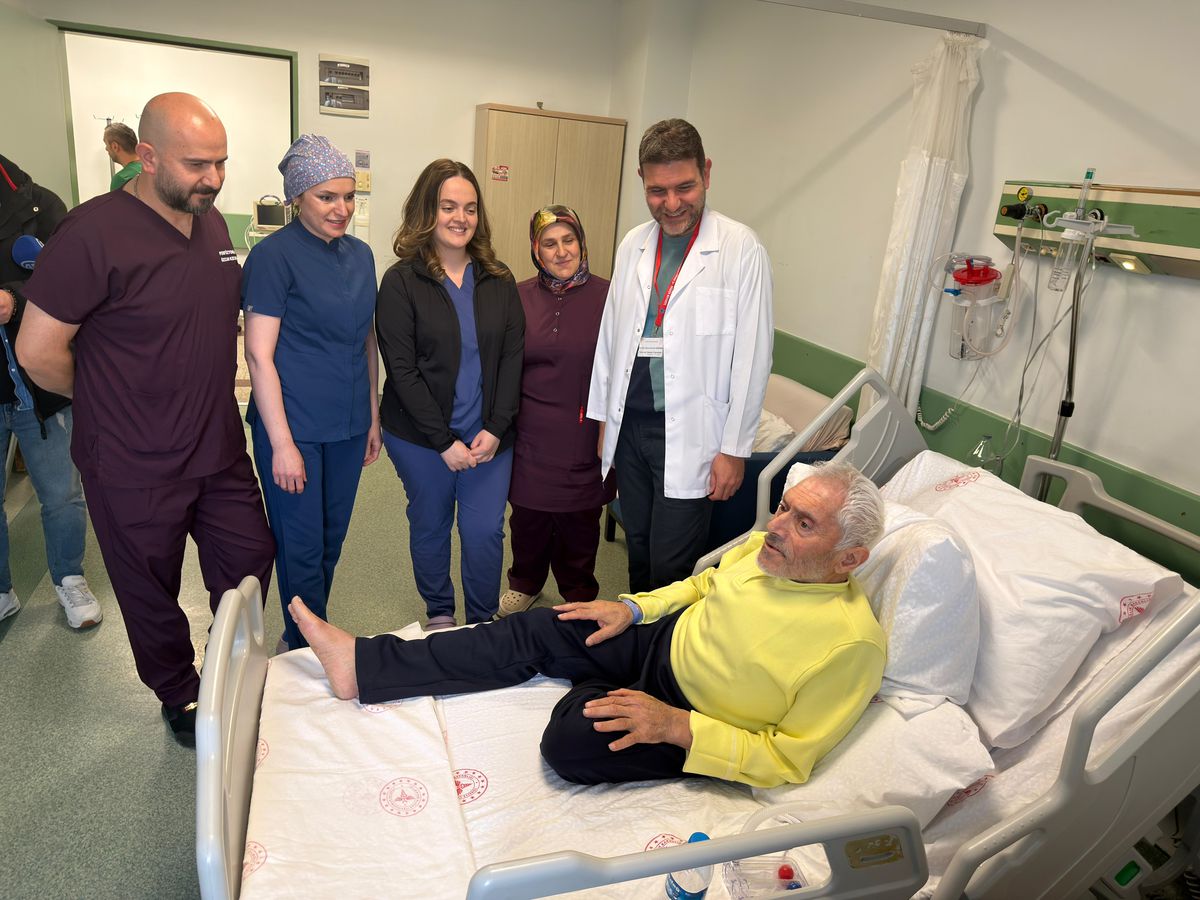 Doğuştan Göğüs Kafesi Deformitesi Olan Hastanın Genişleyen Aortu Samsun’da Başarıyla Değiştirildi