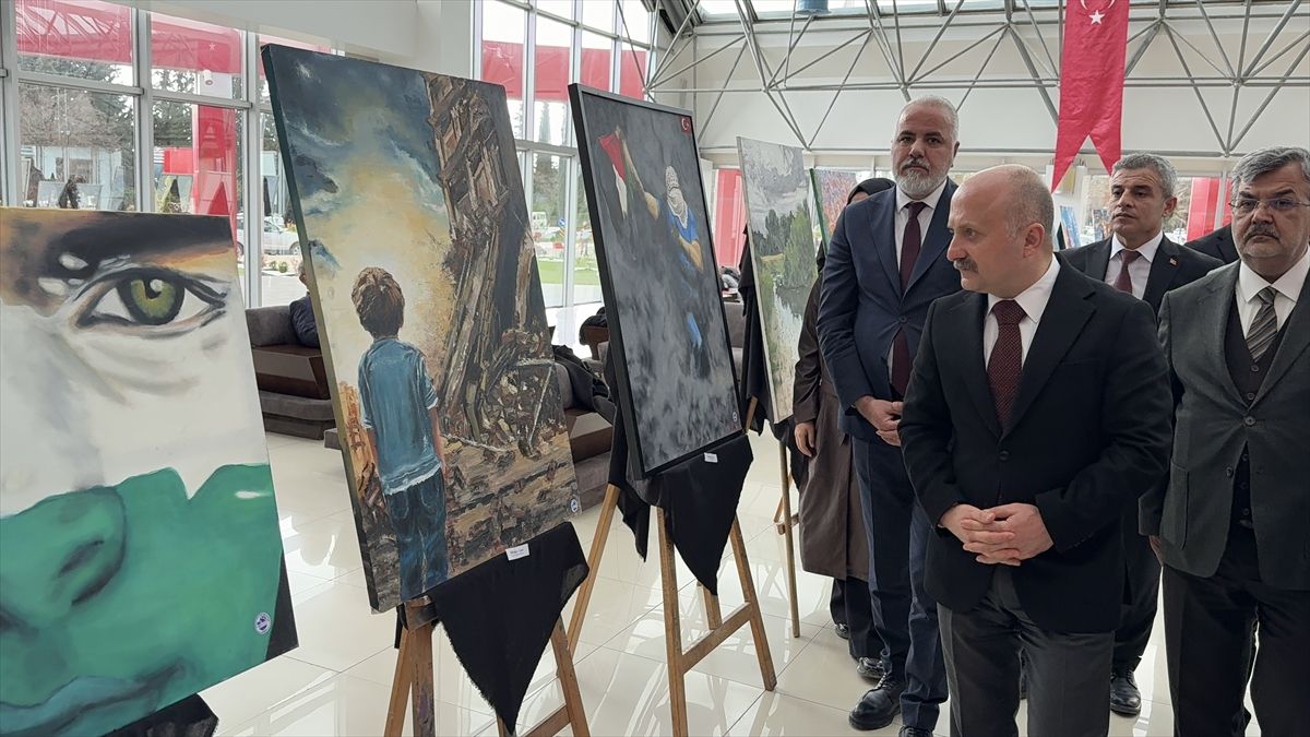 Adıyaman'da  Kim Var?  Projesi Kapsamında Müzikal Tiyatro ve Resim Sergisi Düzenlendi