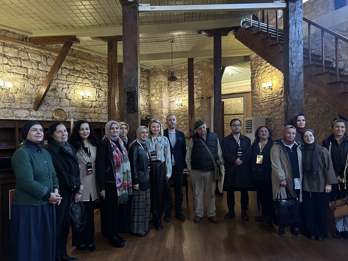 Türk İslam Sanatlarında Gelenek ve Özgünlük Paneli Başladı: Geleneğin Geleceği Yapay Zeka ve Kültürel Miras Işığında Tartışılıyor