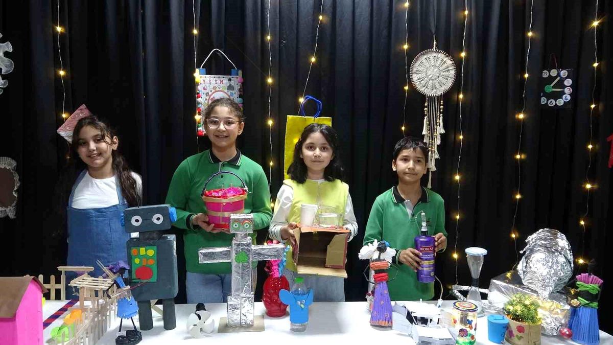 Kilis'te 30 Mart Dünya Sıfır Atık Günü Etkinliği: Atıktan Sanata Geri Dönüşüm Defilesi Yoğun İlgi Gördü