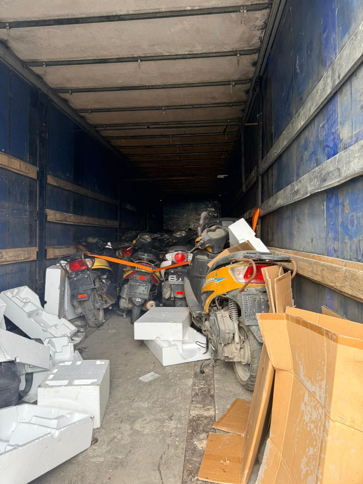 İstanbul Merkezli 6 İlde Eş Zamanlı Operasyonla Hırsızlık Şebekesi Çökertildi: Tonlarca Alüminyum ve Ketçap Ele Geçirildi