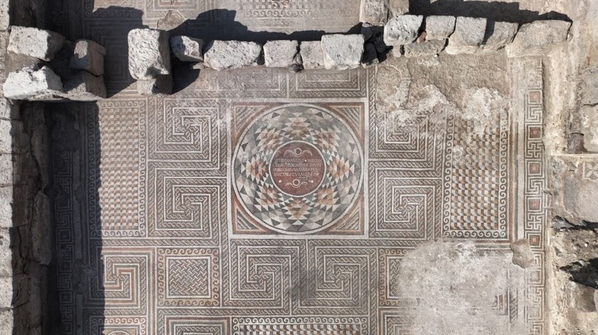 İncesu Örenşehir’deki Mozaik Kazısı ‘Ören Yeri’ İlan Edildi: İç Anadolu’nun En Büyük Mozaik Yapısı