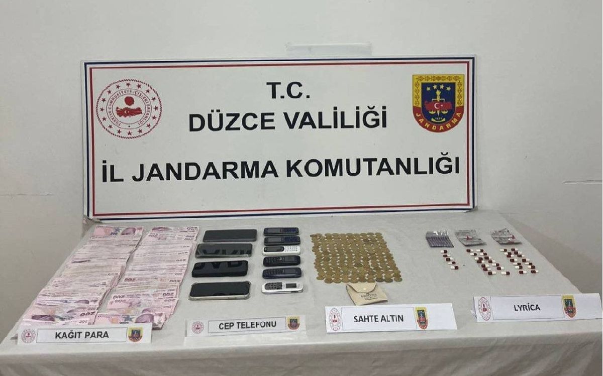 Düzce'de Tarihi Eser Görünümü Veren 202 Sahte Altınla 560 Bin TL Dolandırıcılığı: 4 Gözaltı