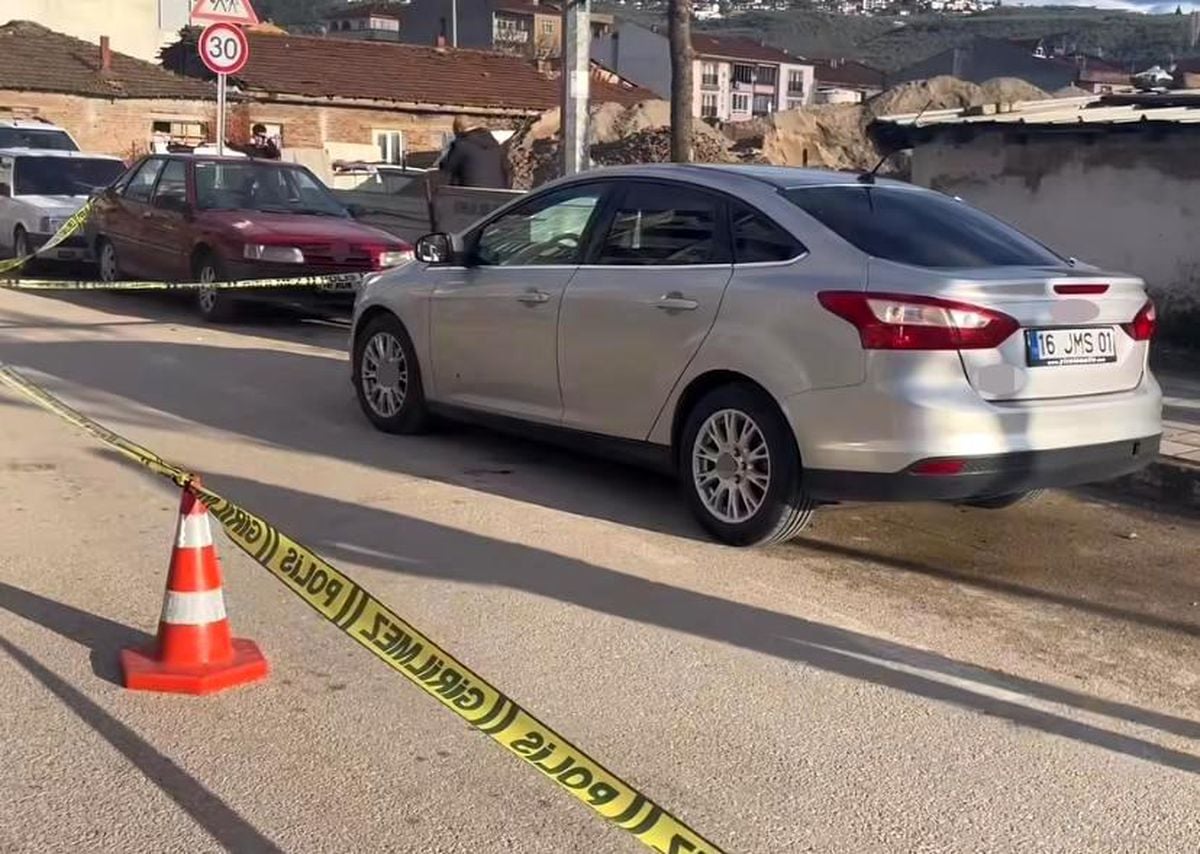 Bursa Gemlik’te Silahlı Saldırı: Yaralı Şahıs Araçla Kaçtı, Polis Soruşturmayı Genişletti