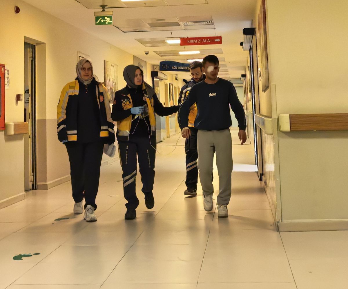 Mobilya Fabrikasında Fırlayan Ağaç Parçası 21 Yaşındaki İşçinin Gözünü Yaraladı