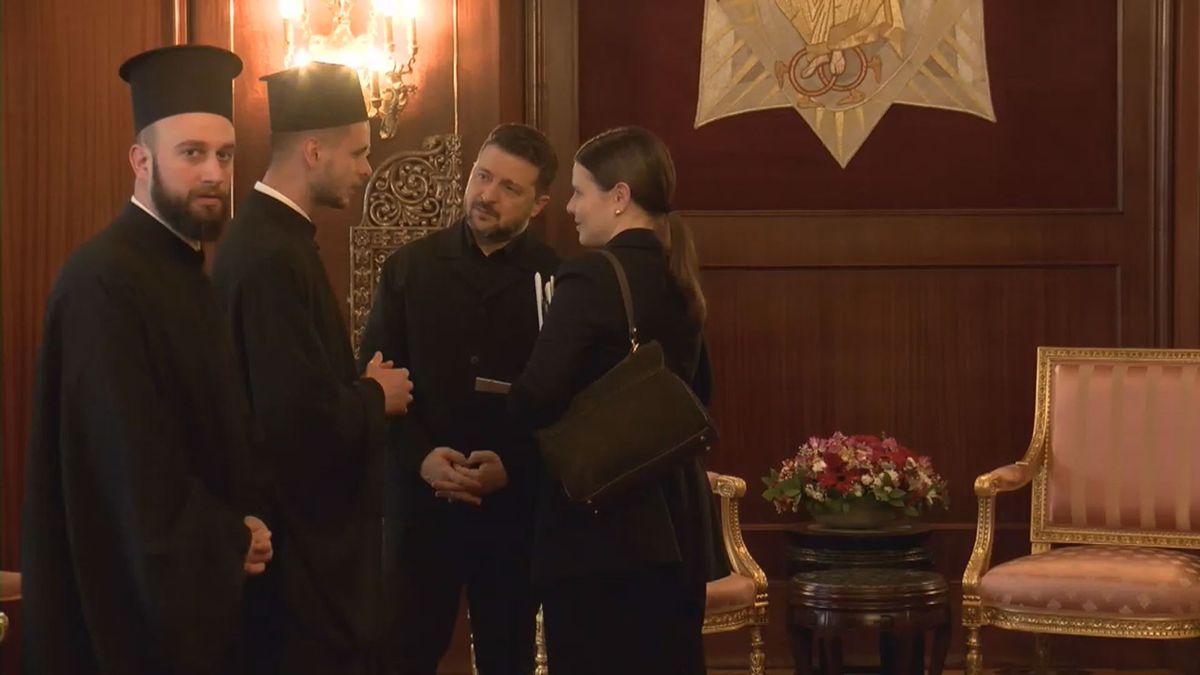 Zelenskiy, Erdoğan ile Görüşmenin Ardından Fener Rum Ortodoks Patrikhanesi'ni Ziyaret Etti