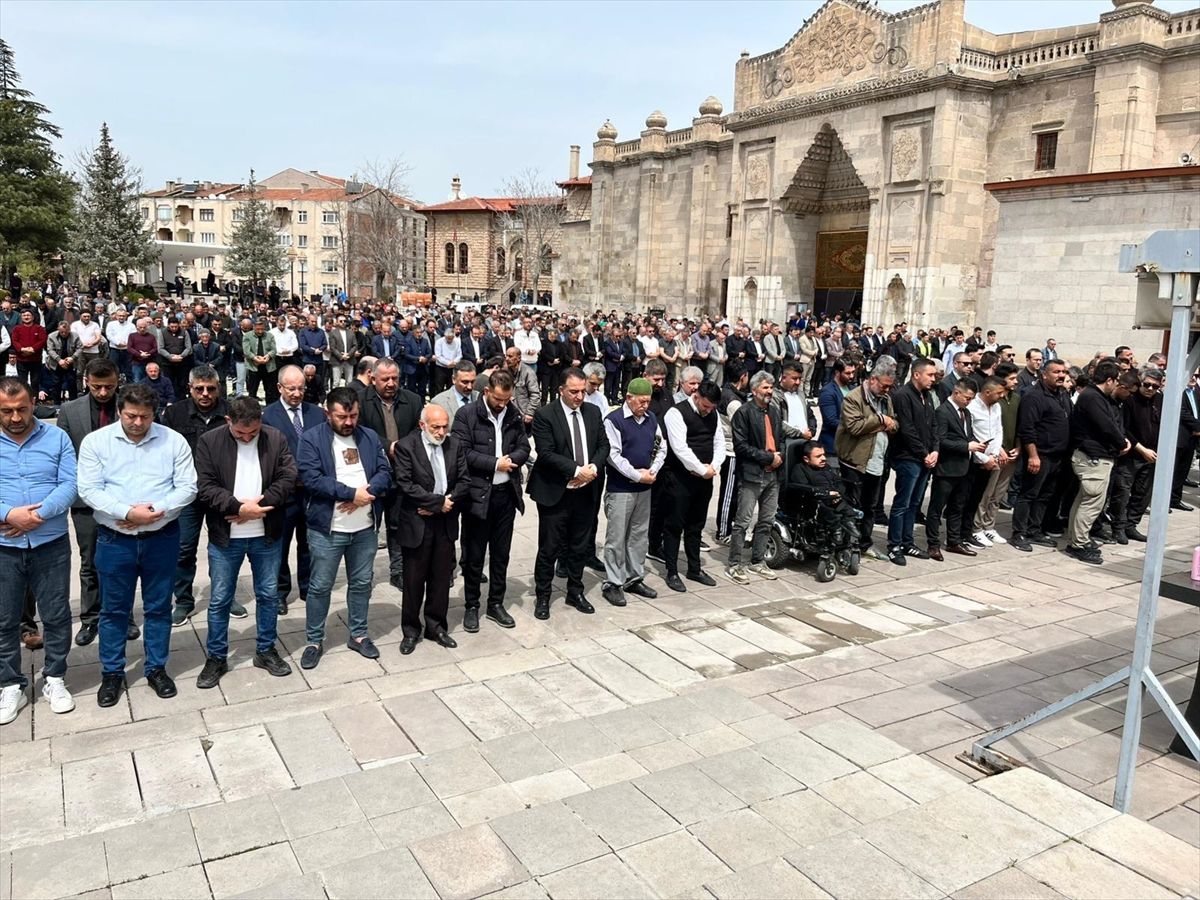 Konya, Aksaray ve Afyonkarahisar’da Kahramanmaraş Saldırısında Ölenler İçin Gıyabi Cenaze Namazı Kılındı