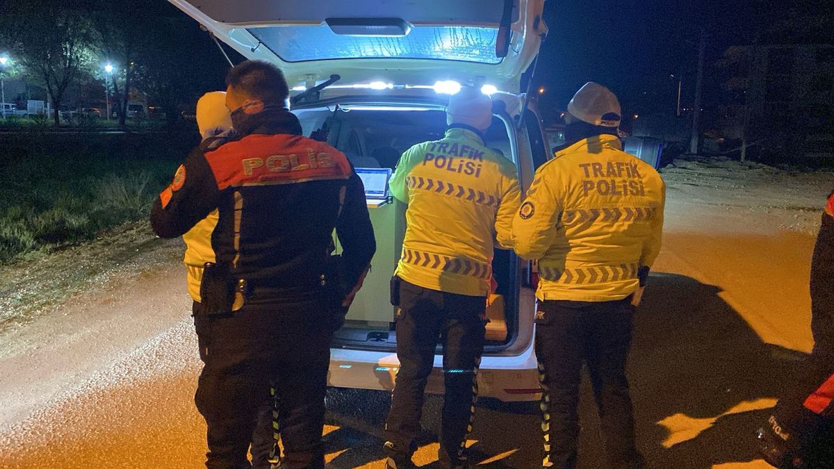 Bolu’da Uyuşturucu Operasyonu: Ehliyetsiz ve Alkolmetreyi Reddeden Sürücüye 200 Bin TL Ceza