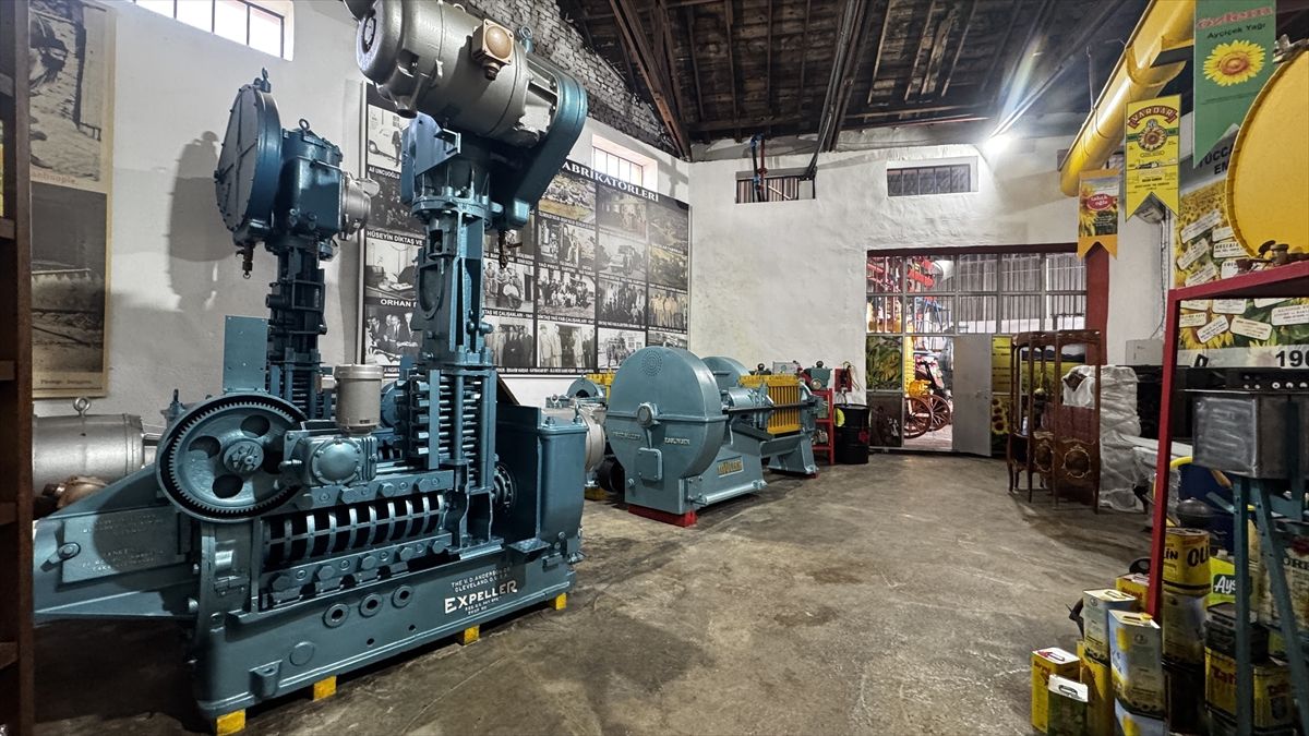 Tekirdağ'da Üç Kuşaktır Sürdürülen Yağ Üretimi Ekipmanları Tarihe Işık Tutuyor