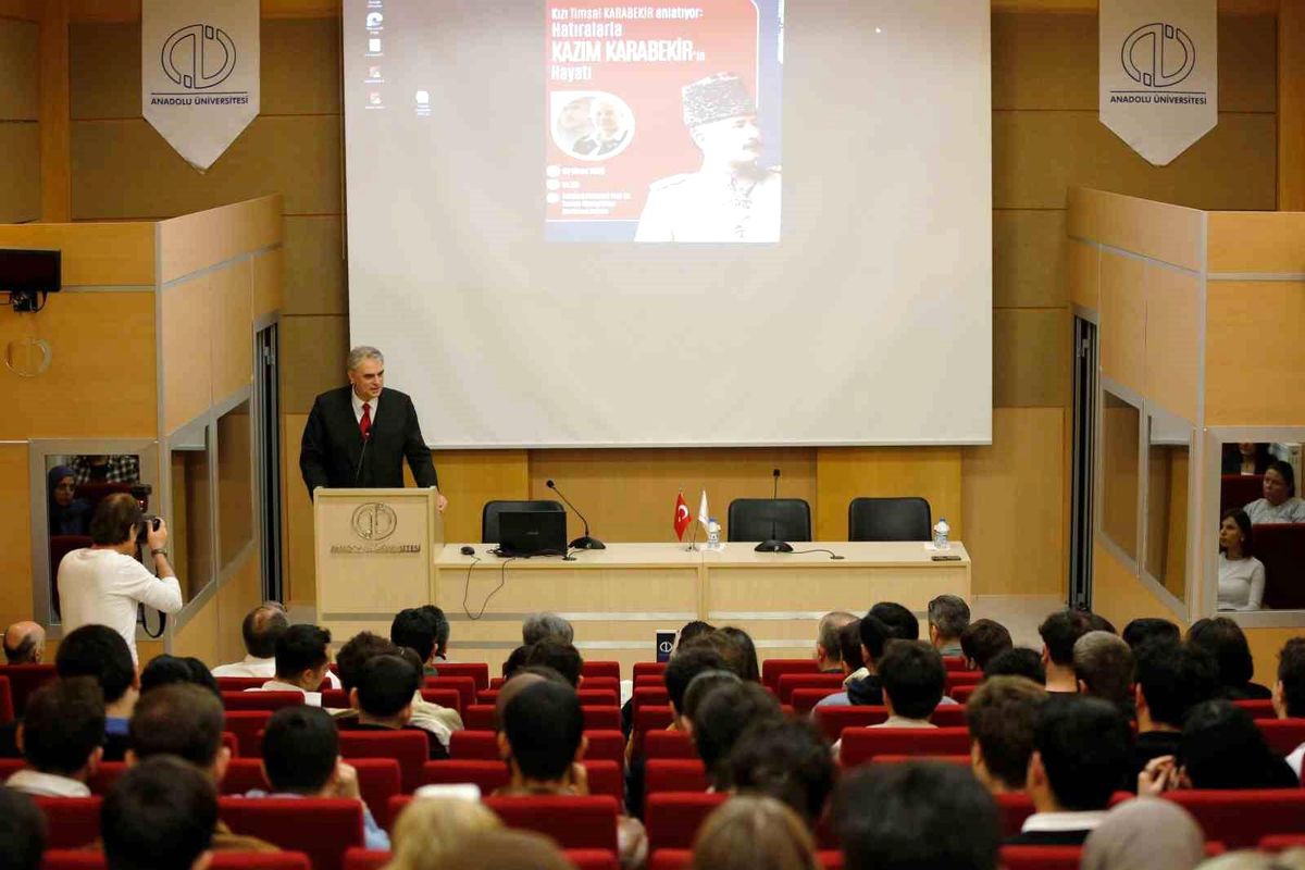 Kazım Karabekir’in Kızı Timsal Karabekir, Cumhuriyet Tarihini Anadolu Üniversitesi’nde Anlattı