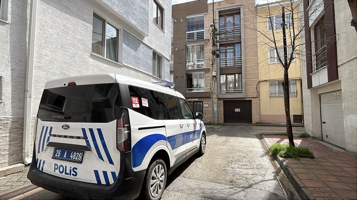 Eskişehir'de 67 Yaşındaki Adam Evinde Ölü Bulundu: Ölüm Şüpheli Olarak Değerlendirildi