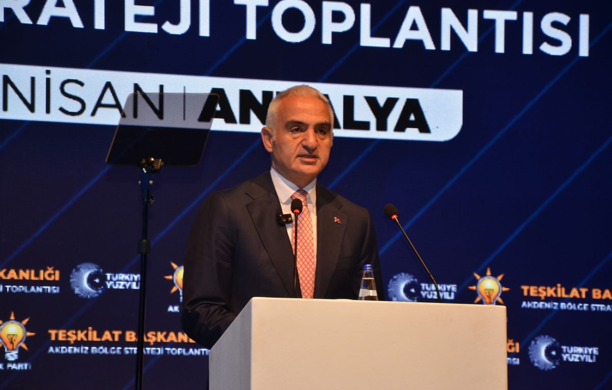 Türk Turizminde Rekor Yılı: Bakan Ersoy'dan Sektöre Yüksek Değerleyen Açıklamalar