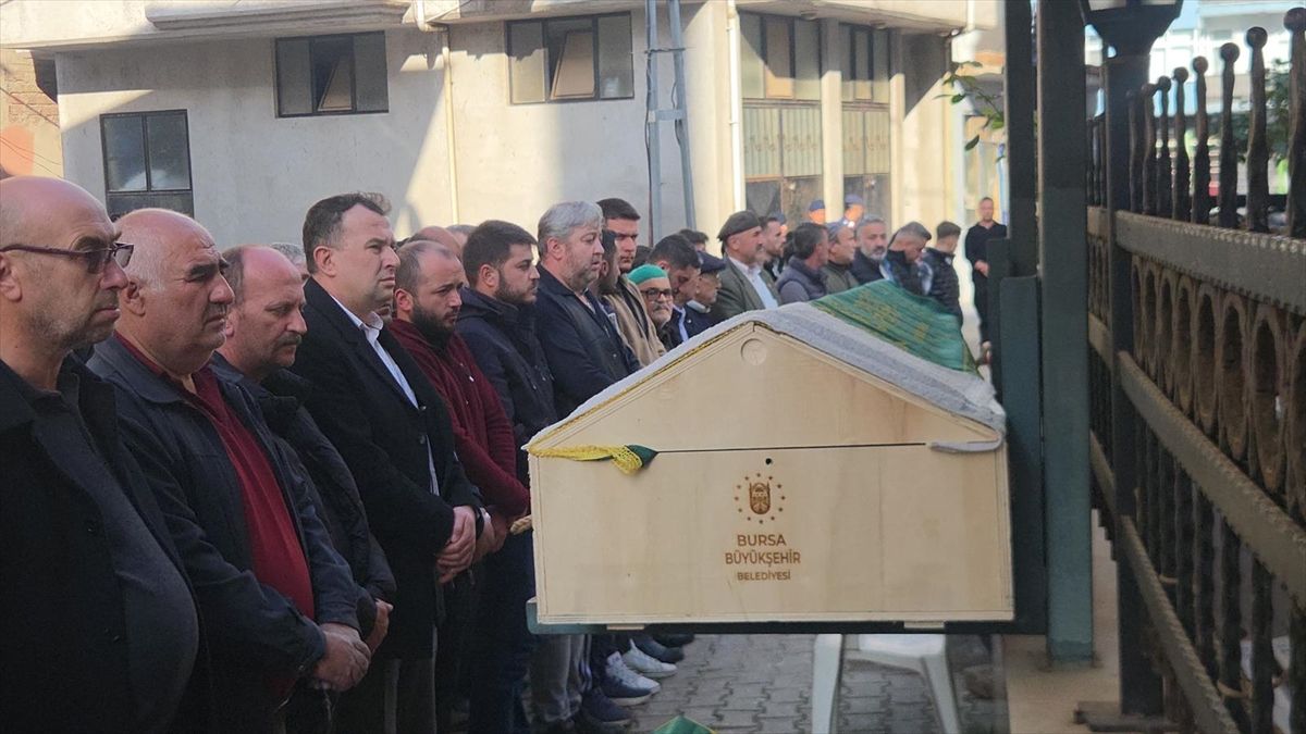 Bursa Orhangazi'de Silahlı Kavga: Baba ve Oğul Hayatını Kaybetti, Cenazeleri Defnedildi