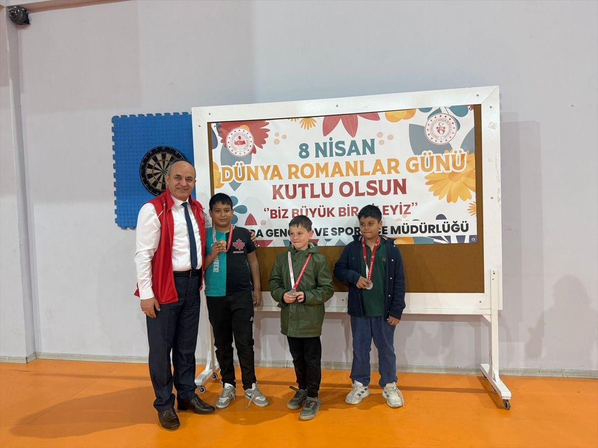 Bafra'da 8 Nisan Dünya Romanlar Günü Etkinliği Gençlere Özel Yarışmalar ve Kültürel Kutlamalarla Gerçekleşti