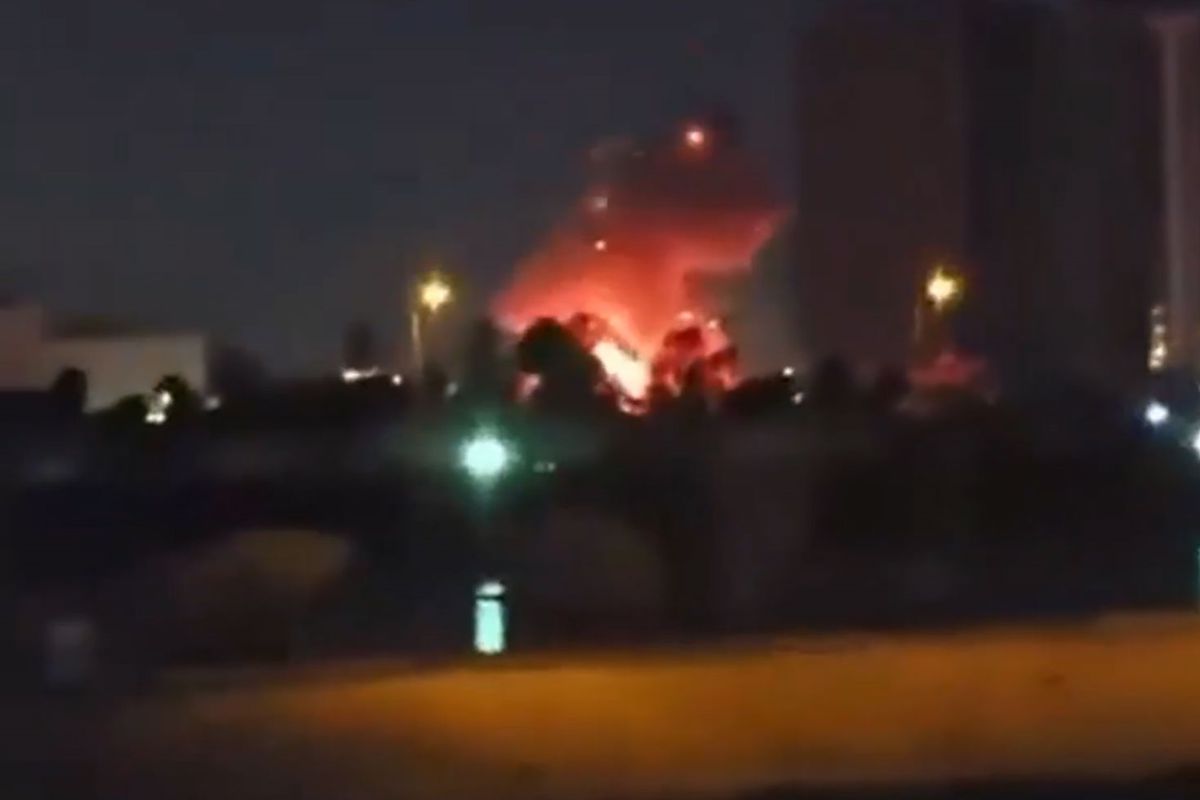 ABD Bağdat Büyükelçiliği İHA Saldırısına Uğradı: Yerleşke Yangınlarla Sarsıldı