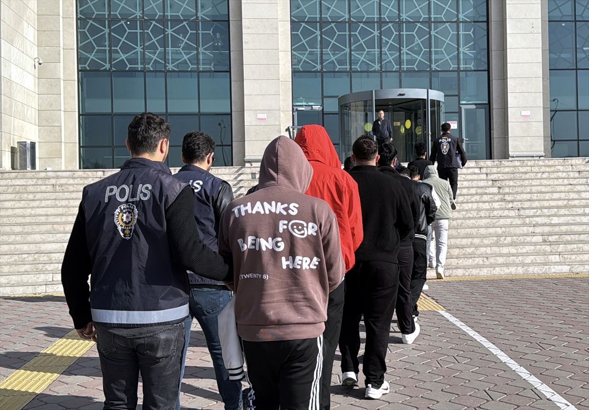 Kırıkkale’de Yasa Dışı Bahis Operasyonunda 2 Kişi Tutuklandı, Milyarlık İşlem Hacmi Ele Geçirildi