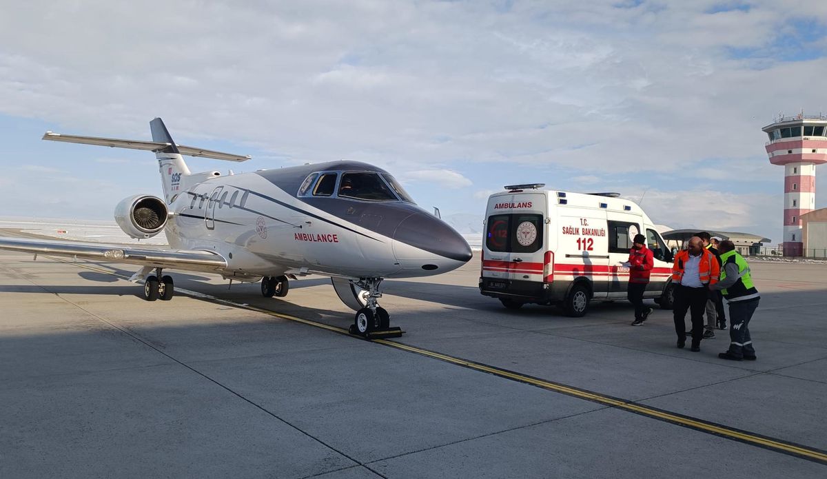 30 Günlük Zatürreli Bebek, Uçak Ambulansla Ankara'ya Sevk Edildi