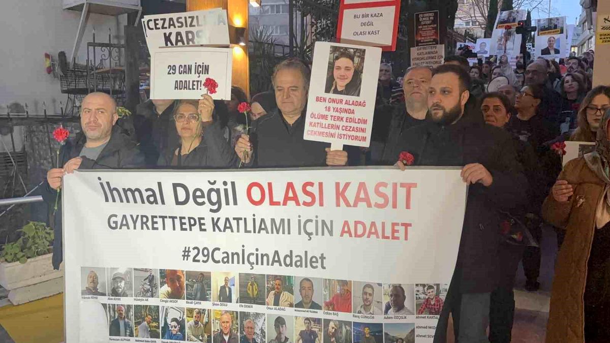 Beşiktaş Gayrettepe Yangını: 29 Kişinin Anıldığı Acı Facia Yıl Dönümünde Unutulmadı