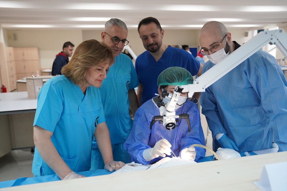 Adana'da 23. Ulusal Videokonferanslar Kongresi'nde Kadavra Kursu Düzenlendi