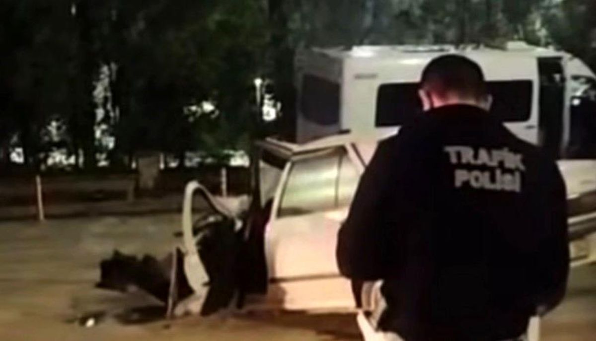 Gaziantep'te İşçi Servisi ve Otomobilin Kavşakta Çarpışması: 1’i Ağır 7 Yaralı