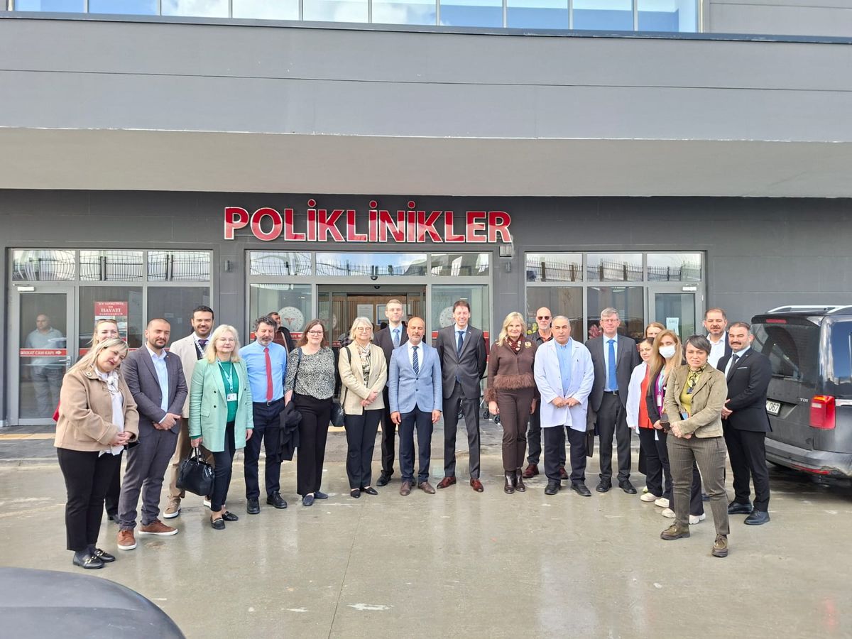 AB Heyeti Hatay’daki Yeniden Yapılanma Projelerini Yerinde İnceledi: Deprem Sonrası Sağlık ve Eğitim Altyapısına Önemli Destek