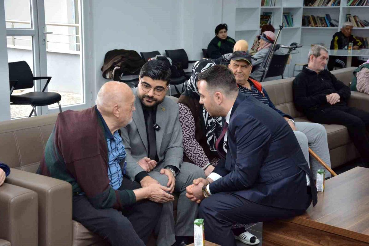 ESMİAD'dan Ramazan Bayramı'nda Huzurevi Ziyareti: Yaşlılara Değer Verildi