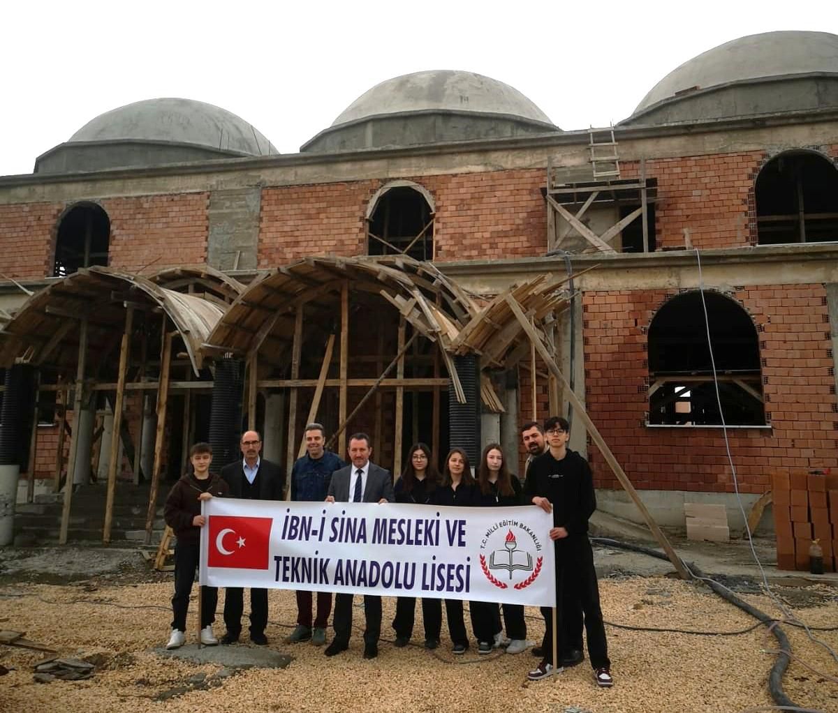 Bilecikli Öğrenciler Harçlıklarını Kuba Camii İnşaatına Bağışlayarak Örnek Davranış Sergiledi