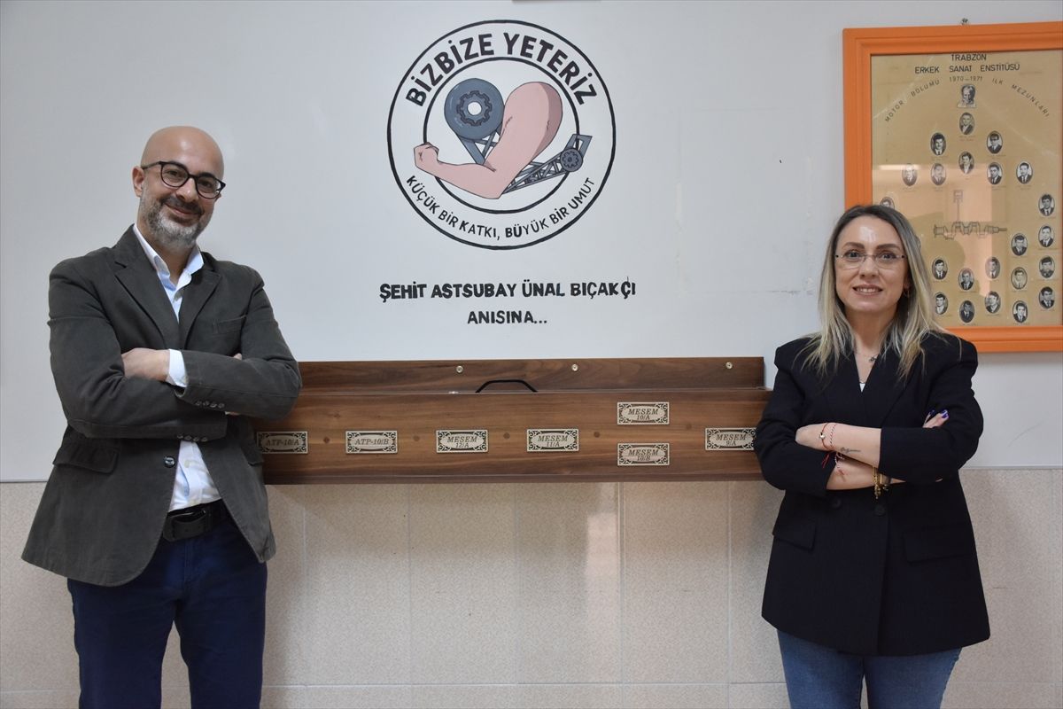Trabzon Lisesinde  Biz Bize Yeteriz  Projesiyle Öğrencilere Şehit İsimli Burs Desteği