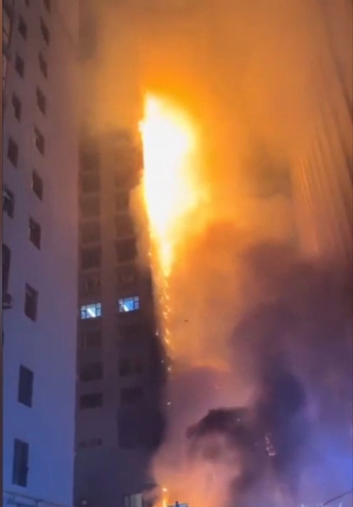 Çin’in Shanxi Eyaletinde Yüksek Katlı Bina Yangını: 3 Ölü, 23 Yaralı