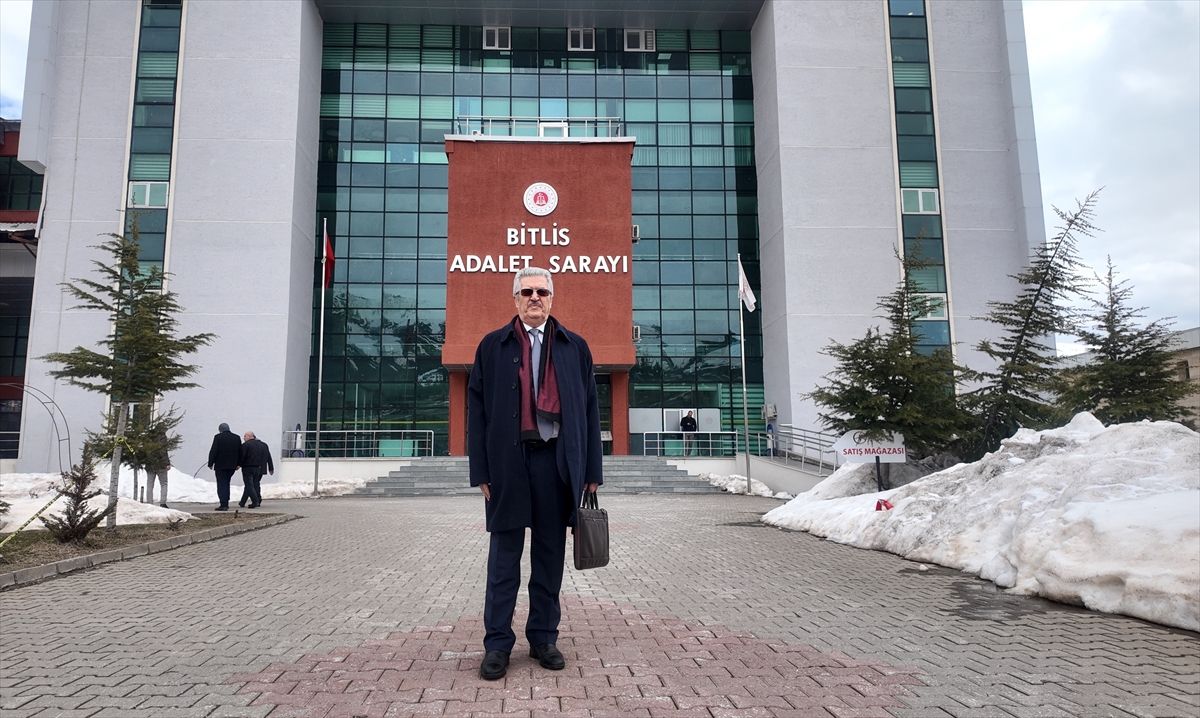 Bitlis’te 49 Yıldır Avukatlık Yapan 76 Yaşındaki Enver Derin Mesleğine İlk Günkü Tutkuyla Devam Ediyor