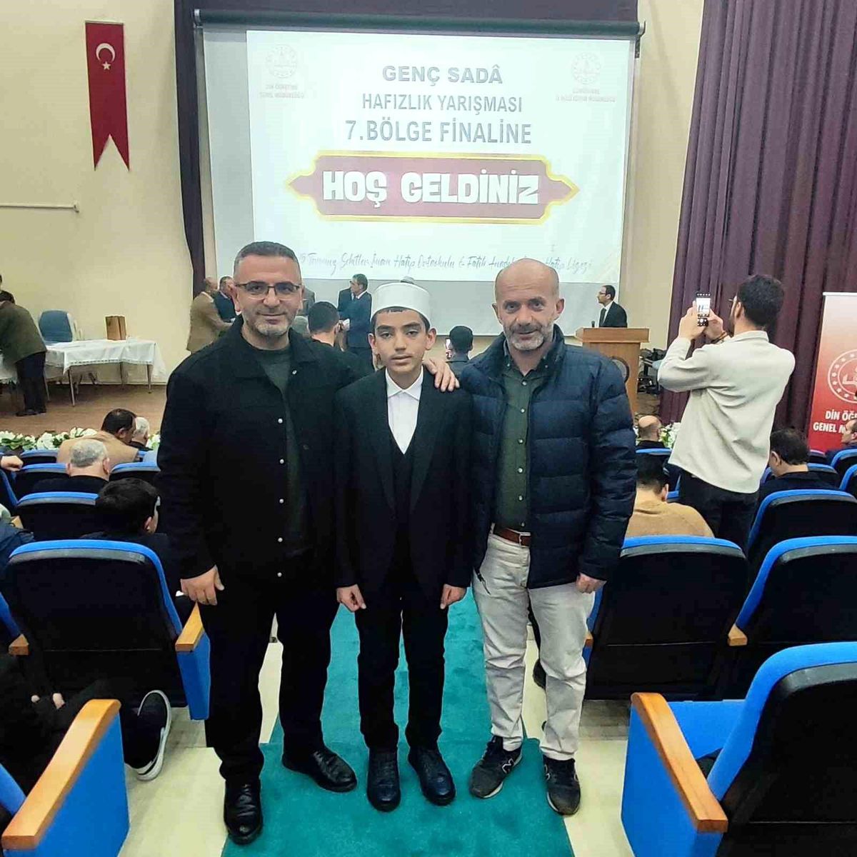 Erzurumlu Hafız M. Hamza Çeçen Genç Seda Yarışmasında Bölge Birincisi Oldu