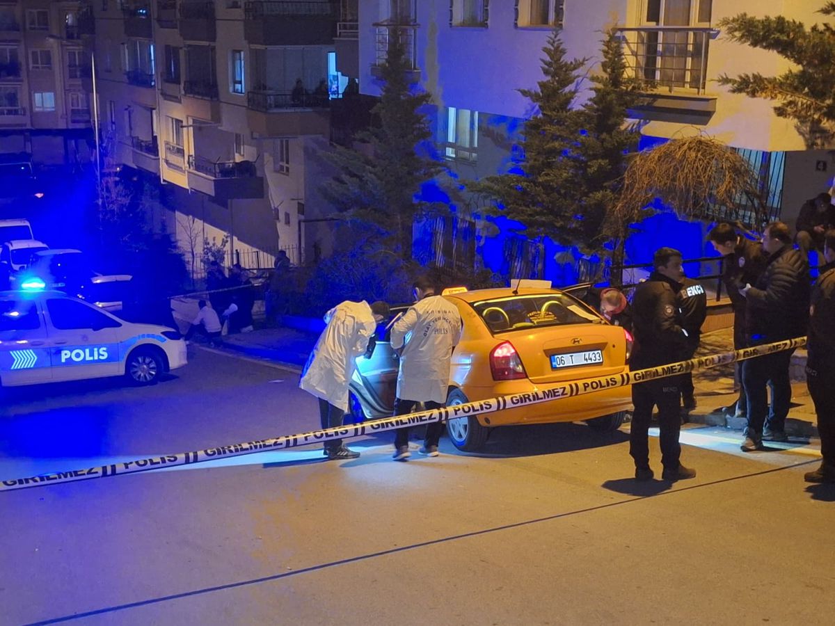 Ankara Mamak'ta Takside Tartışma Kanlı Bitti: Arkadaşını Tabancayla Vurdu